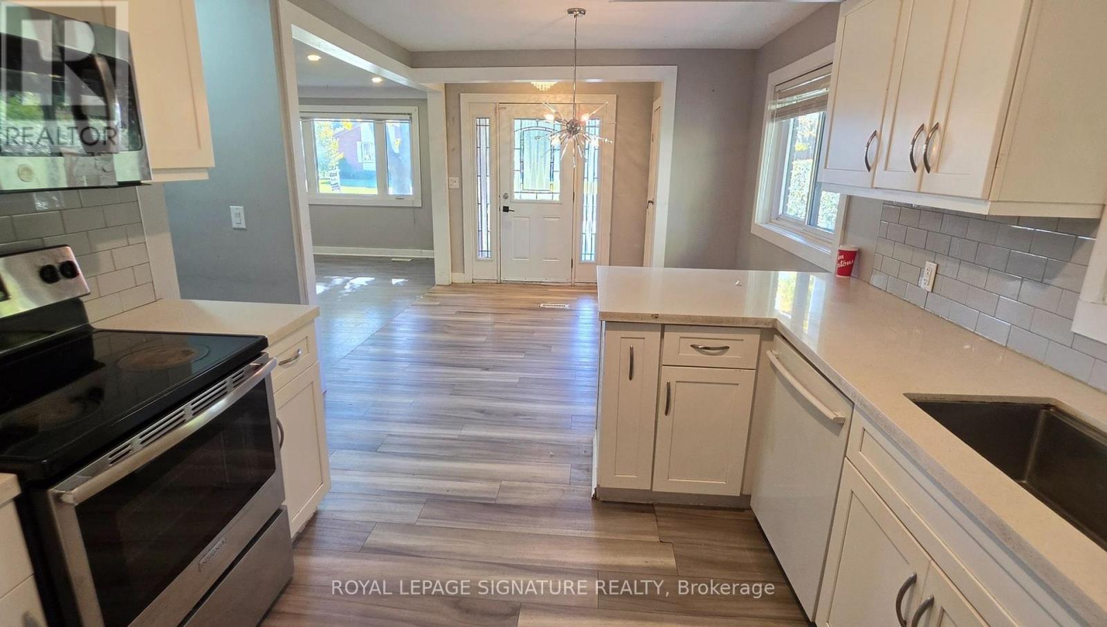 406 Vermont Avenue, London South, Ontario  N5Z 3E5 - Photo 3 - X14118272