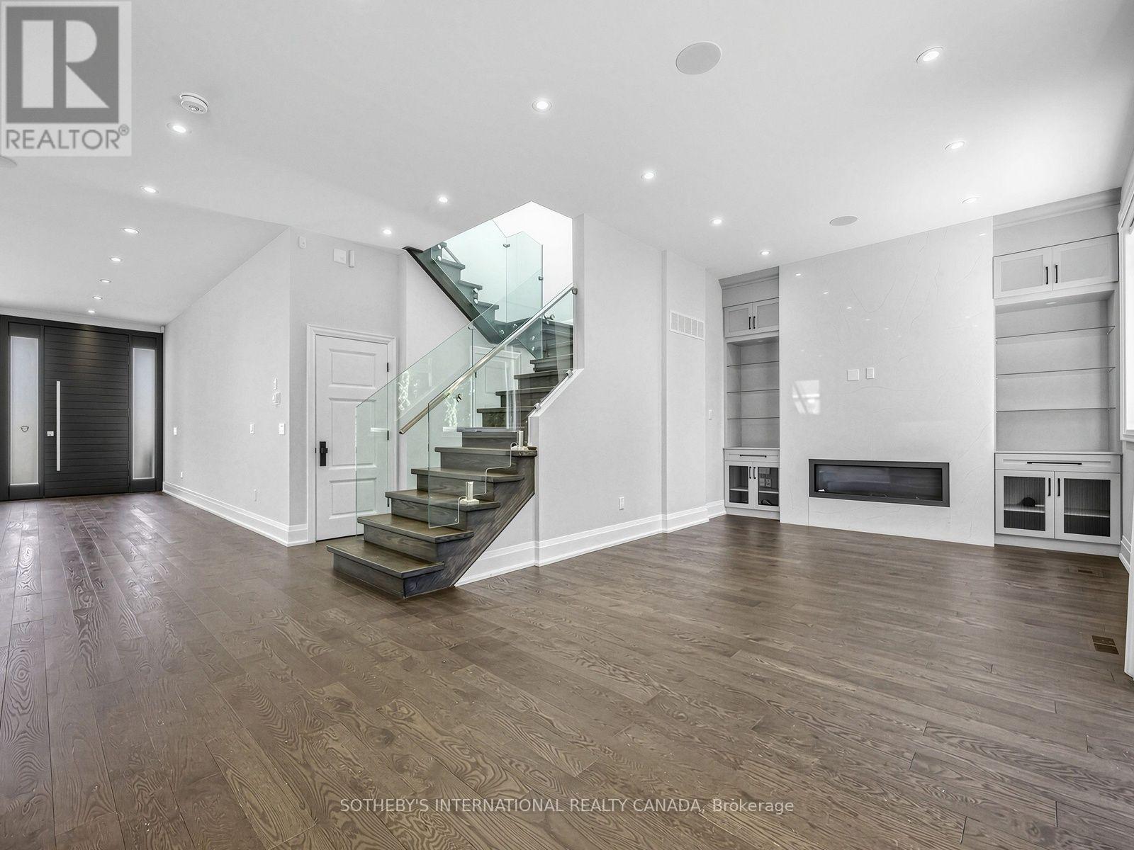 4 Birchlawn Avenue, Toronto, Ontario  M1N 1H9 - Photo 4 - E14122478