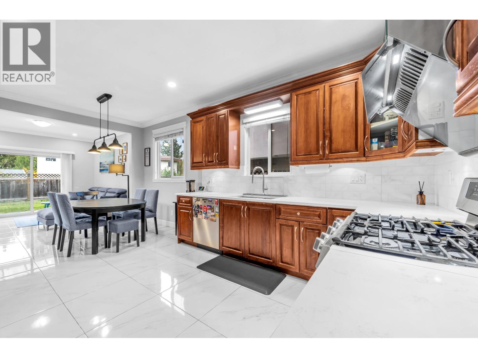 4513 Ellerton Court, Burnaby, British Columbia  V5H 1E1 - Photo 9 - R3179003