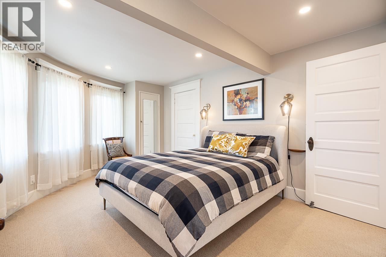 416 W 6th Street, North Vancouver, British Columbia  V7M 1K9 - Photo 14 - R3179075