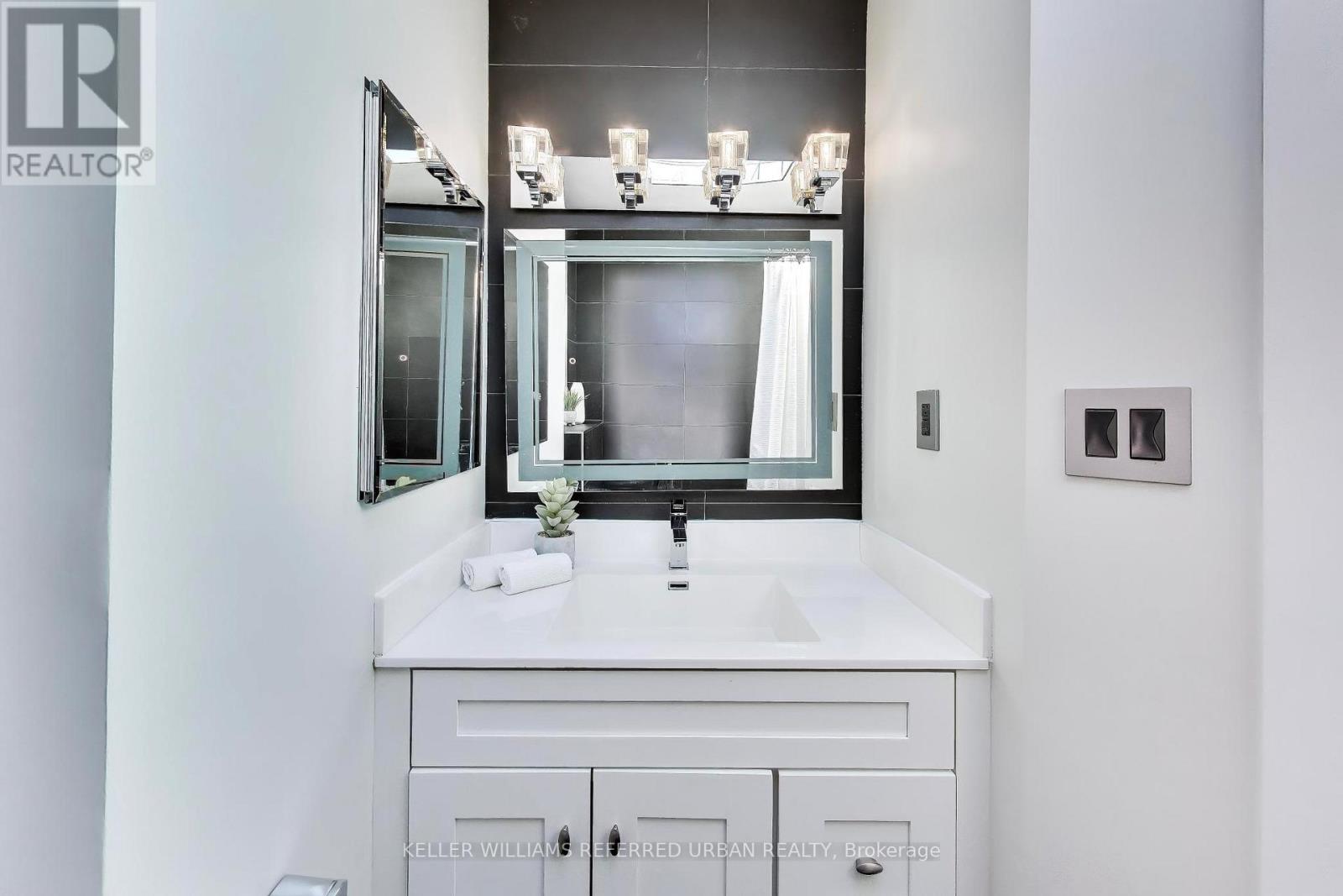 102 Gough Avenue, Toronto (Playter Estates-Danforth), Ontario  M4K 3N8 - Photo 22 - E14122706