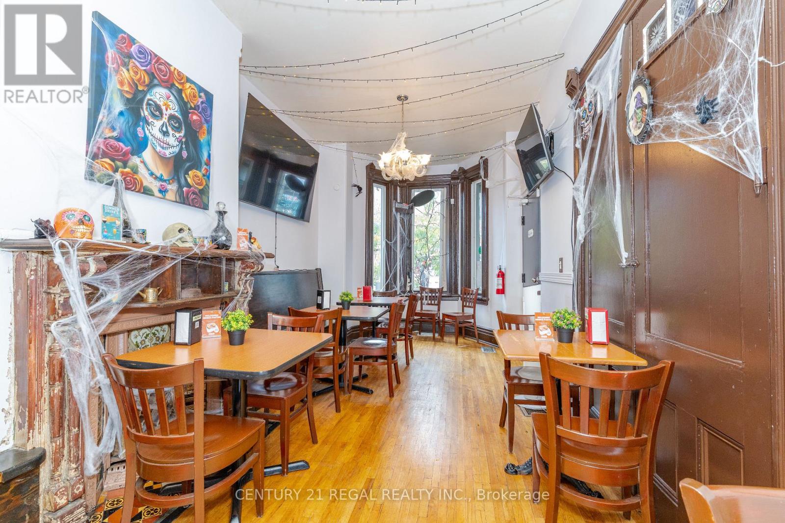 21 Kensington Avenue, Toronto, Ontario  M5T 2J8 - Photo 7 - C13865804