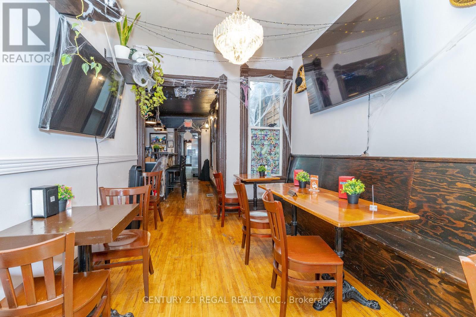 21 Kensington Avenue, Toronto, Ontario  M5T 2J8 - Photo 8 - C13865804