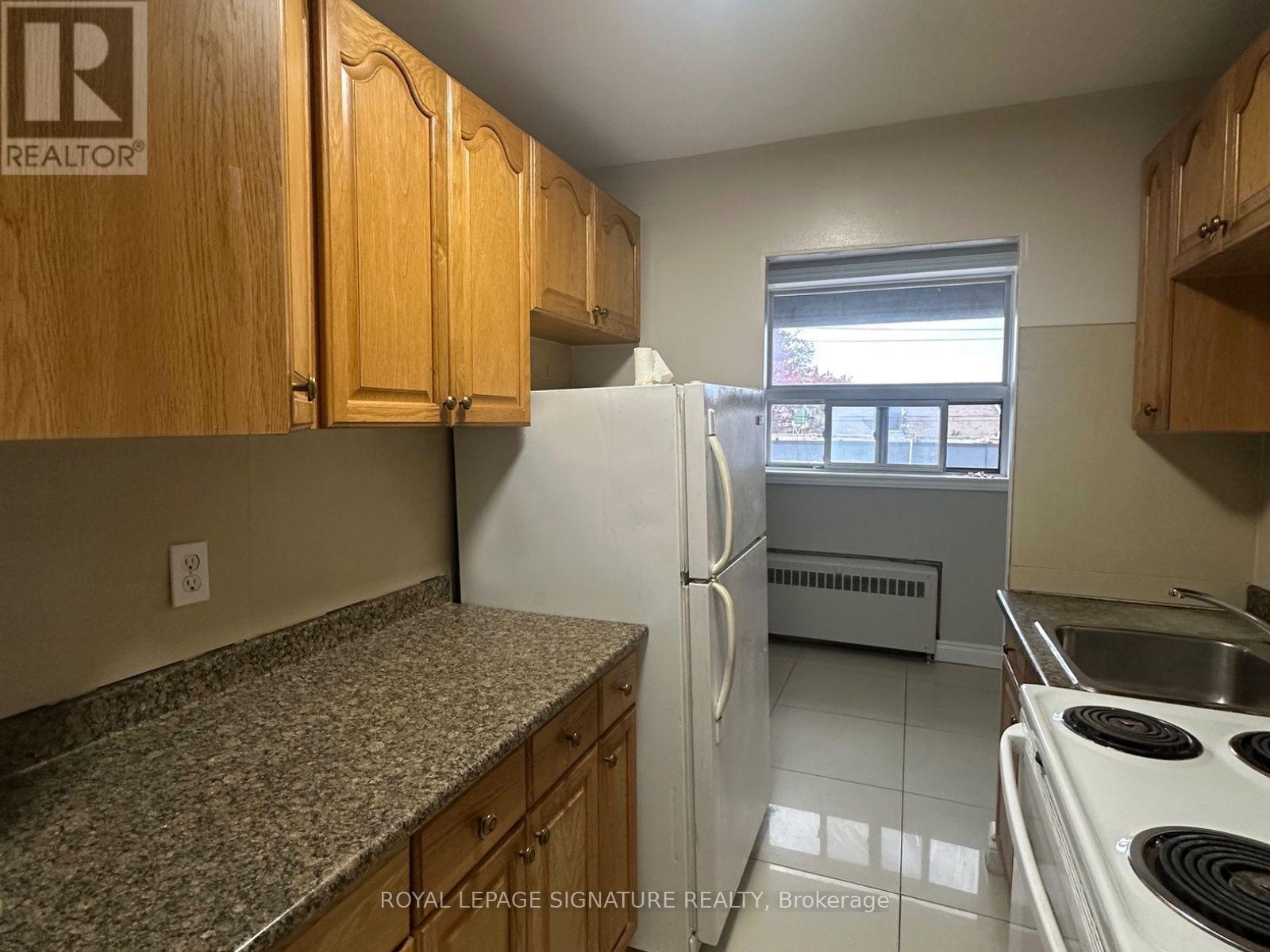 2 - 1267 Weston Road, Toronto, Ontario  M6M 4R2 - Photo 3 - W14122704