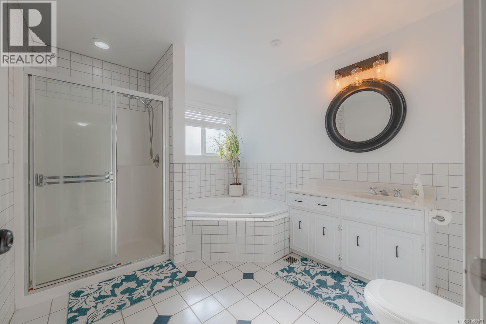 1035 Briarwood Cres