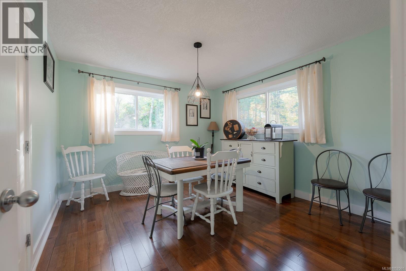 1035 Briarwood Cres