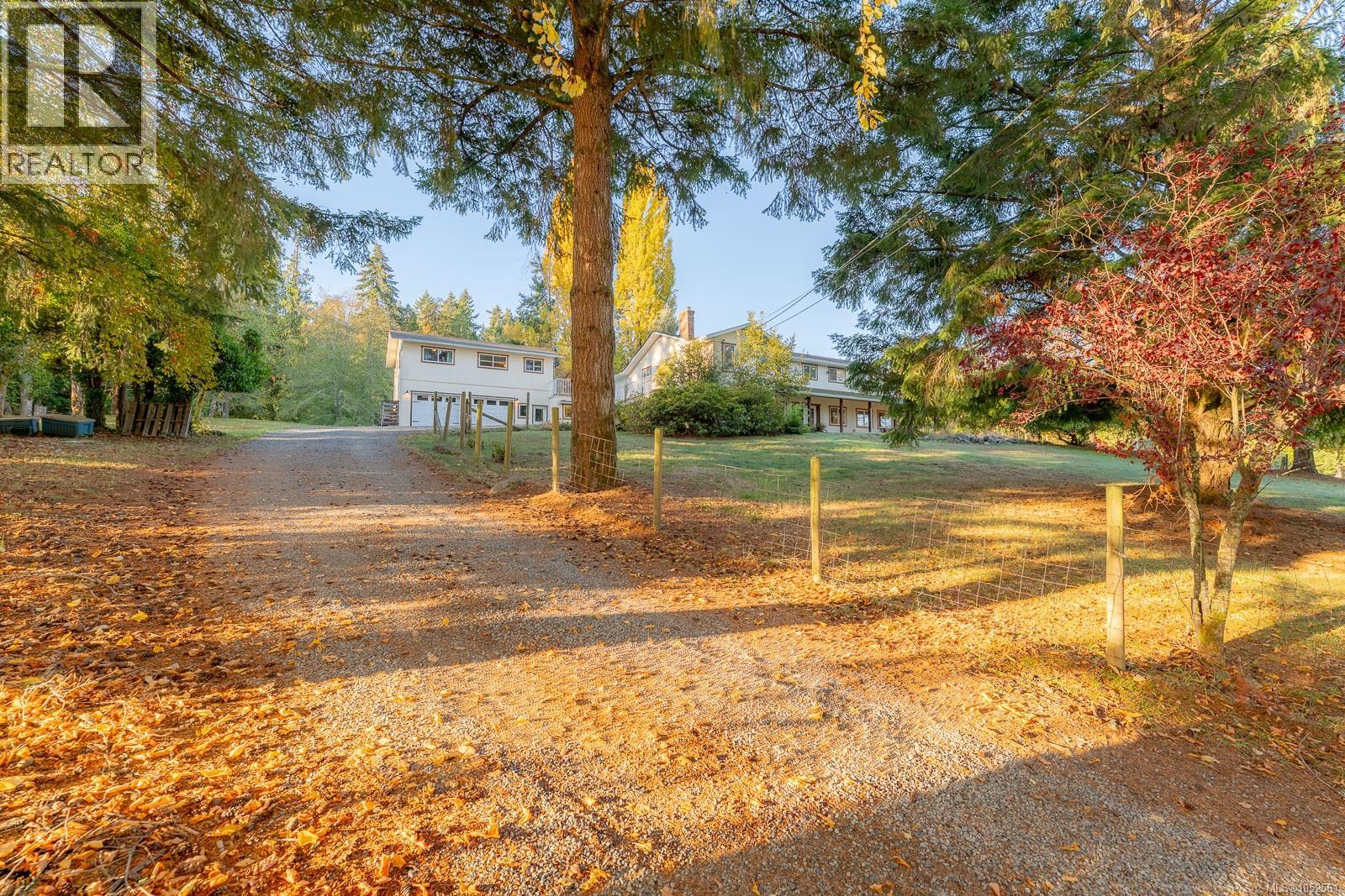 1035 Briarwood Cres