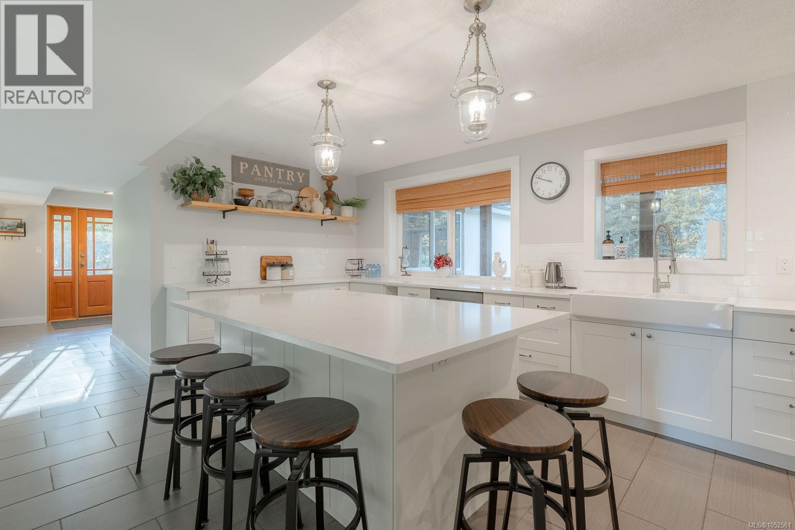 1035 Briarwood Cres