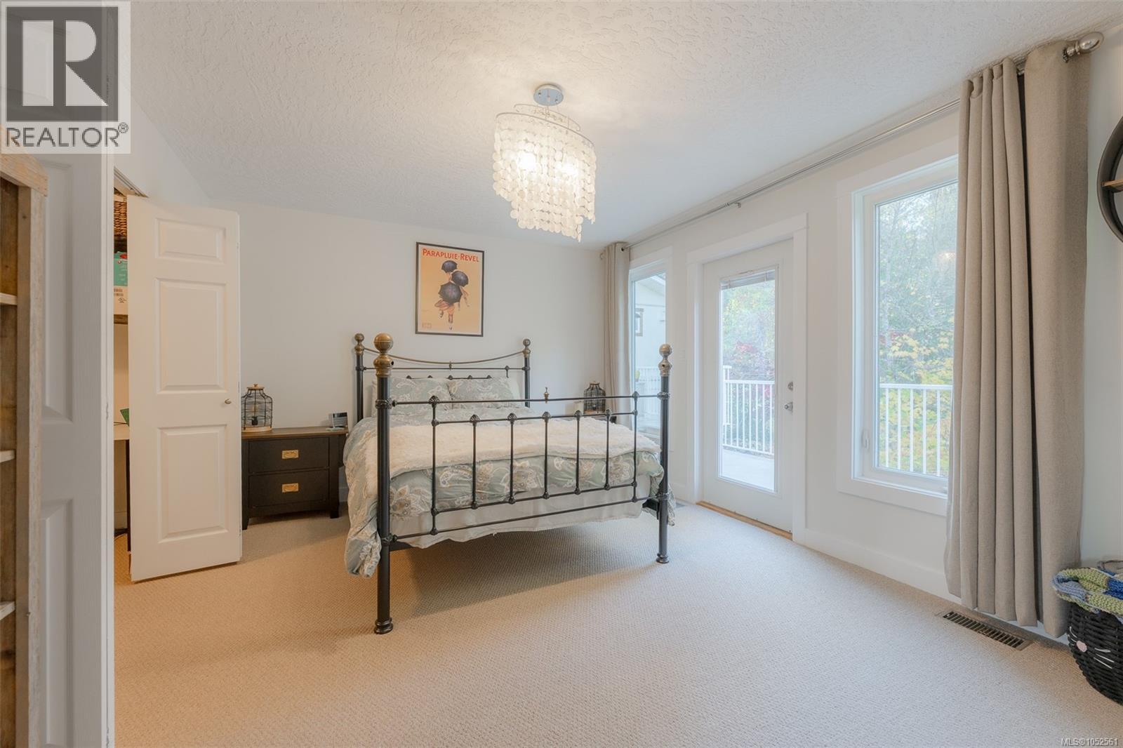 1035 Briarwood Cres