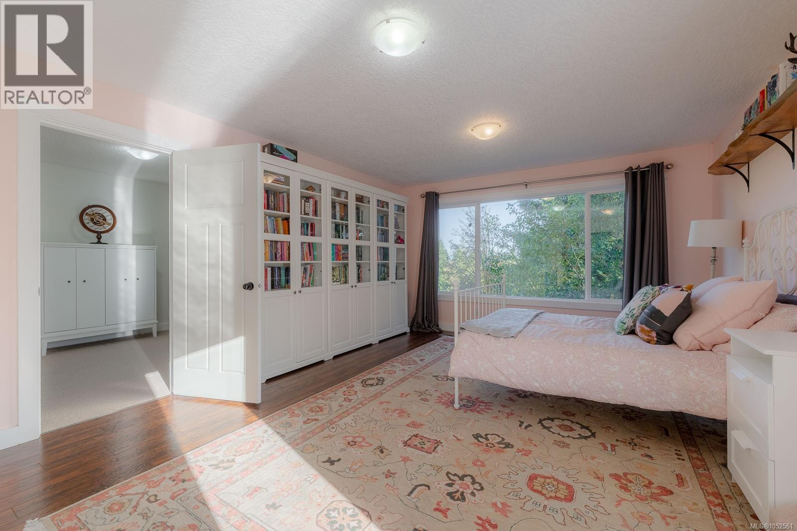 1035 Briarwood Cres