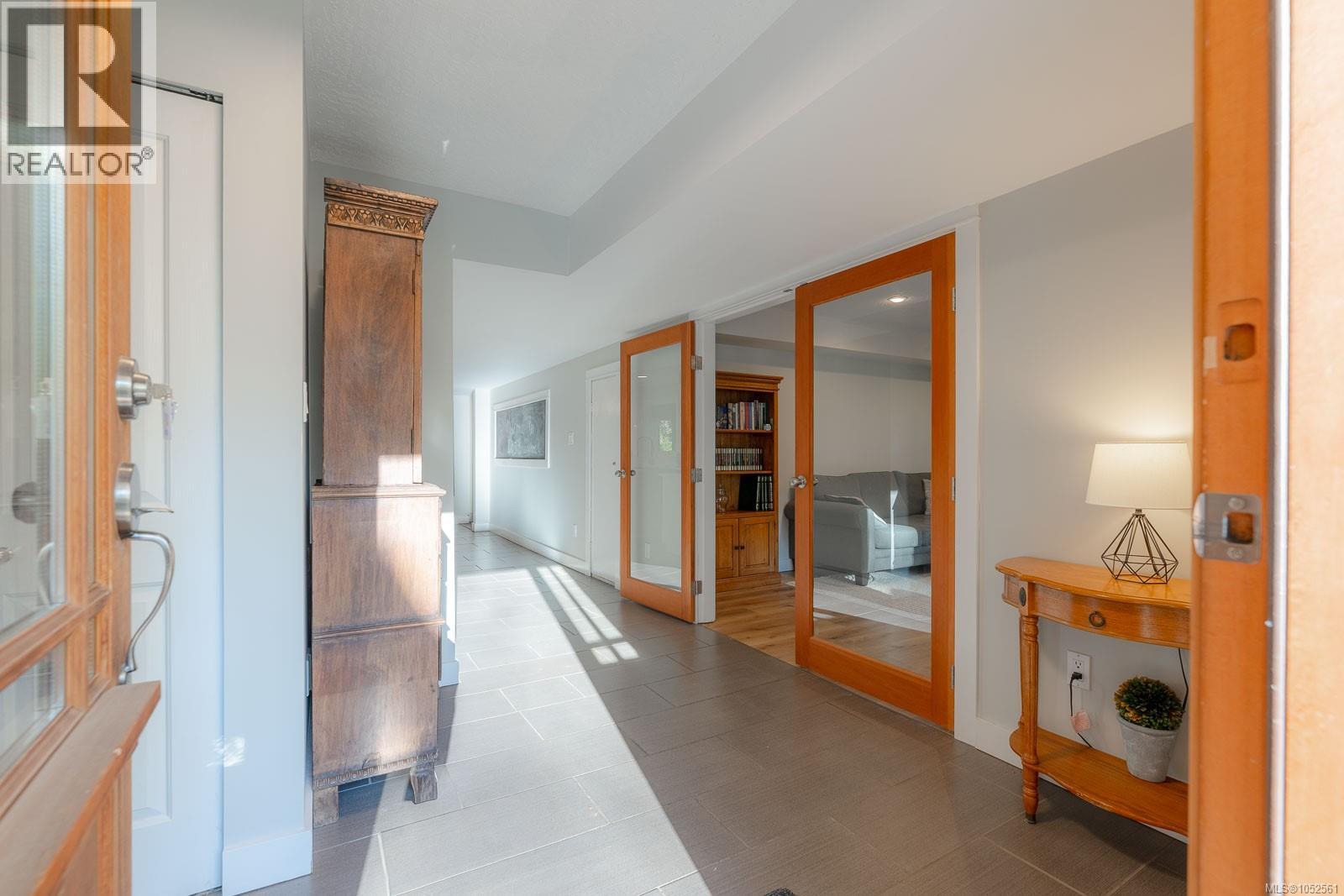 1035 Briarwood Cres
