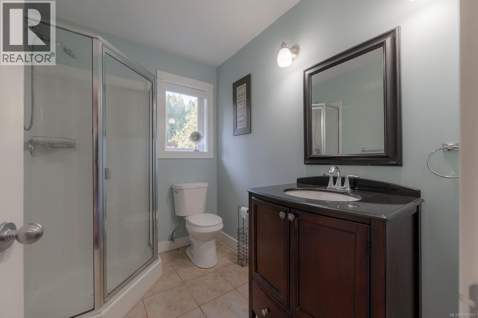 1035 Briarwood Cres