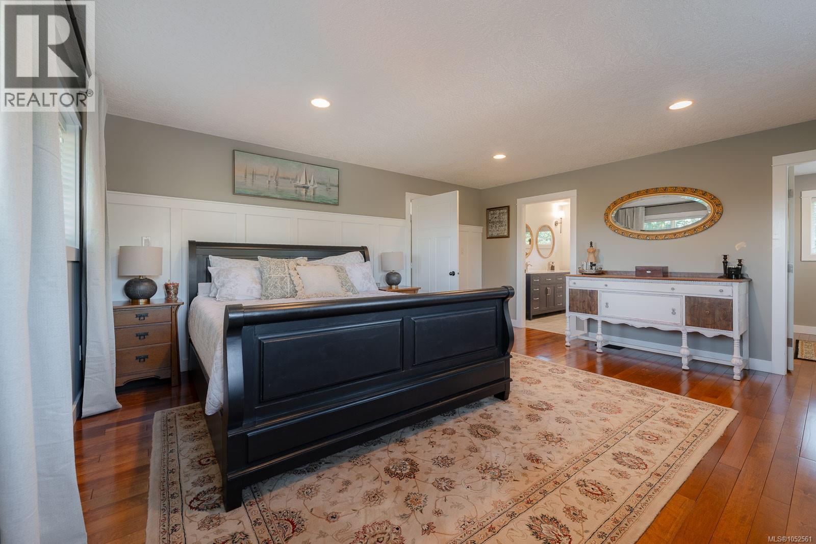 1035 Briarwood Cres
