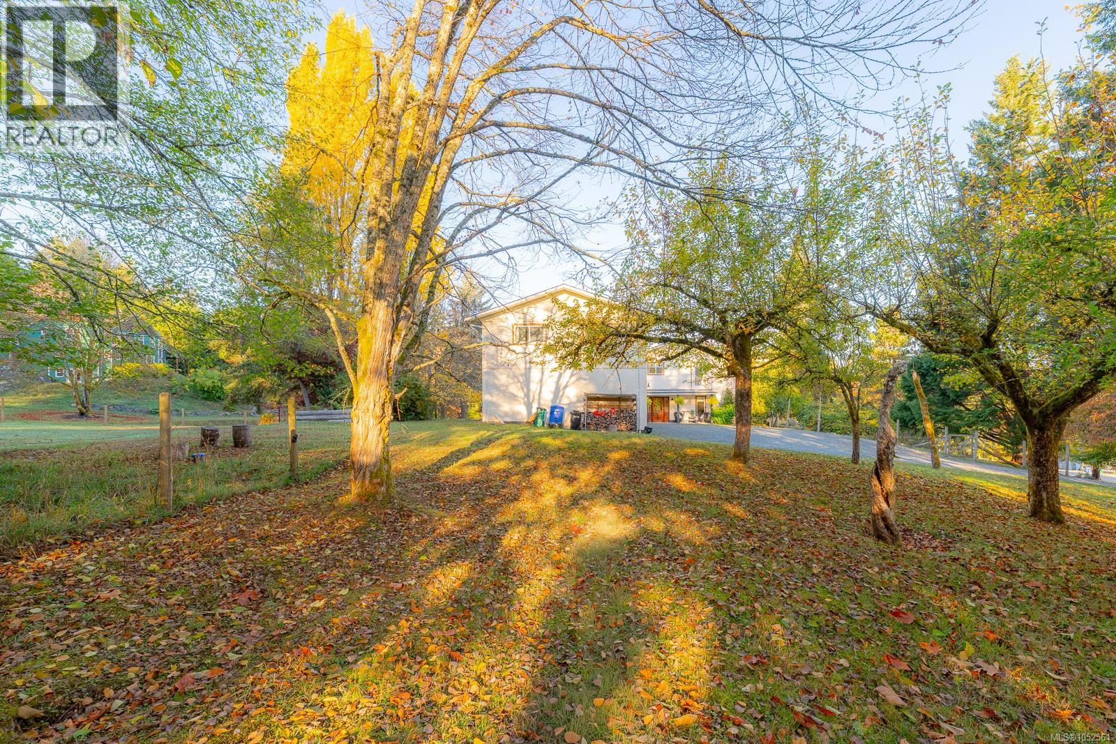 1035 Briarwood Cres