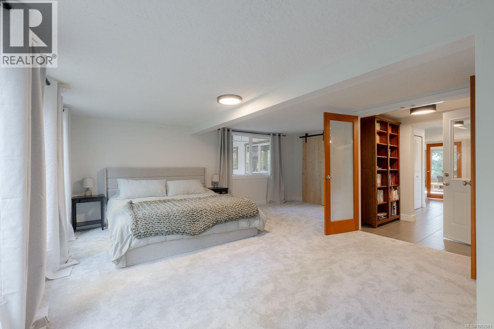 1035 Briarwood Cres