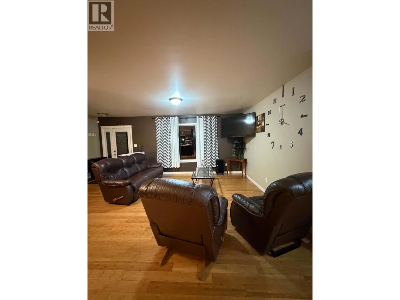 869 106 Avenue, Dawson Creek, British Columbia  V1G 2N6 - Photo 6 - 10404632