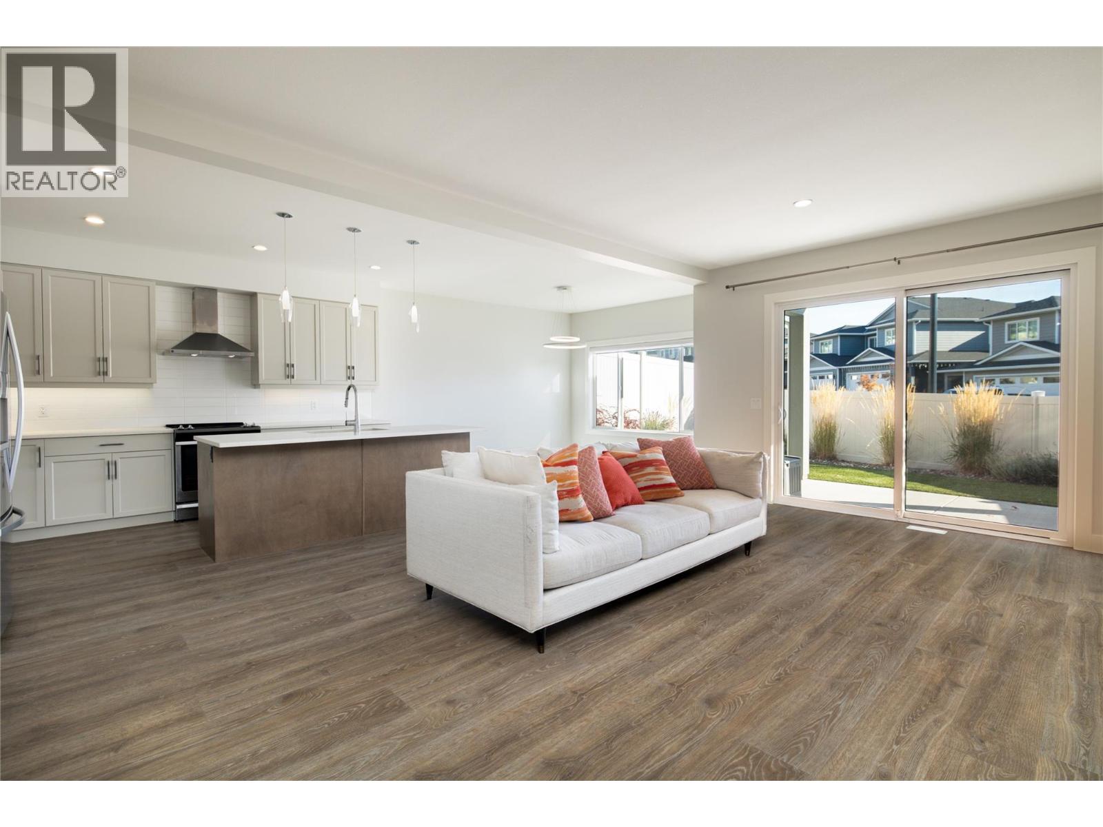 3370 Hawks Crescent, Westbank, British Columbia  V4T 0A7 - Photo 3 - 10404152