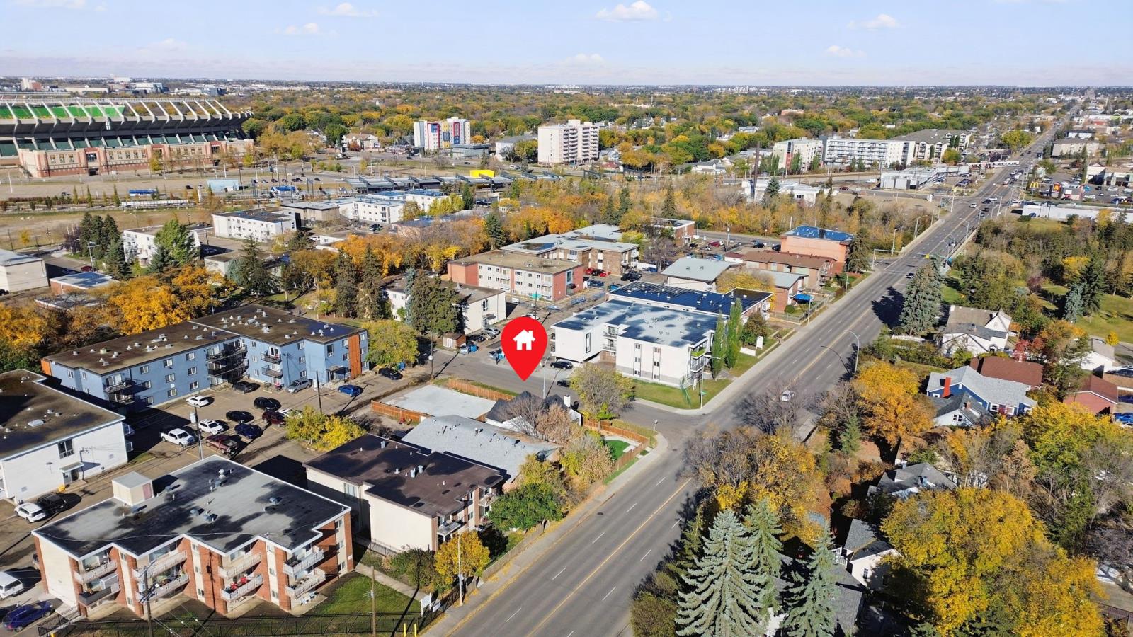 10936 82 St NW, Edmonton, AB
