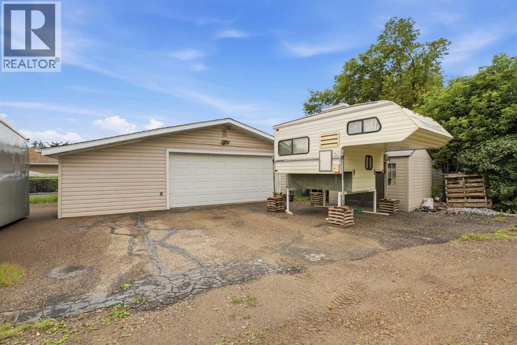 27 Fir Street