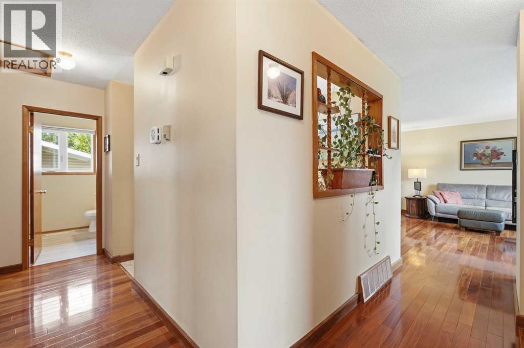 27 Fir Street