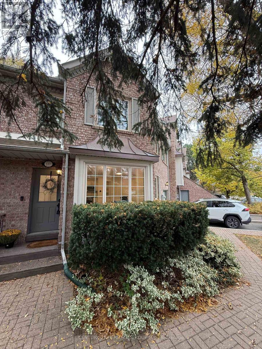 5 - 137 Hall Street, Richmond Hill, Ontario  L4C 4N9 - Photo 3 - N14116086
