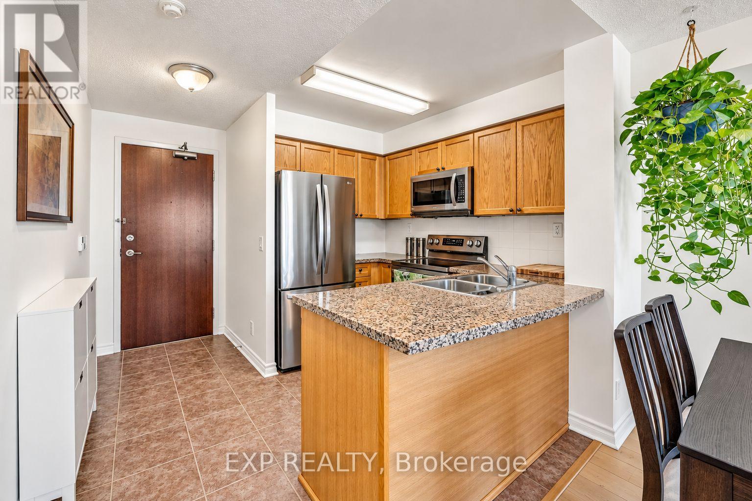 709 - 5 Michael Power Place, Toronto, Ontario  M9A 0A3 - Photo 2 - W14122736