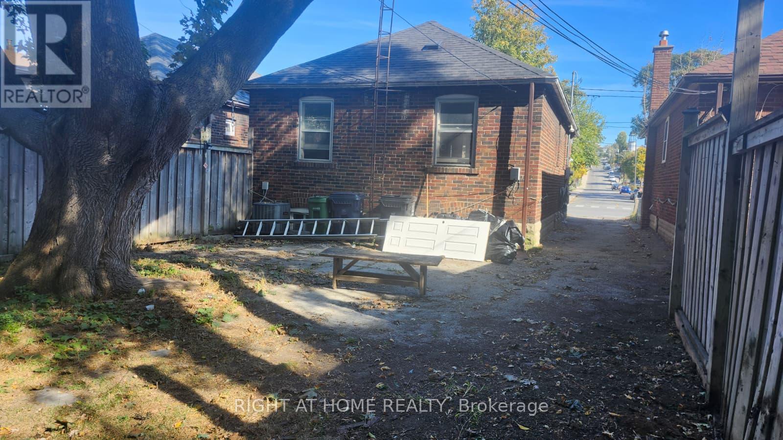 1842 Keele Street, Toronto, Ontario  M6M 3X4 - Photo 35 - W14122784