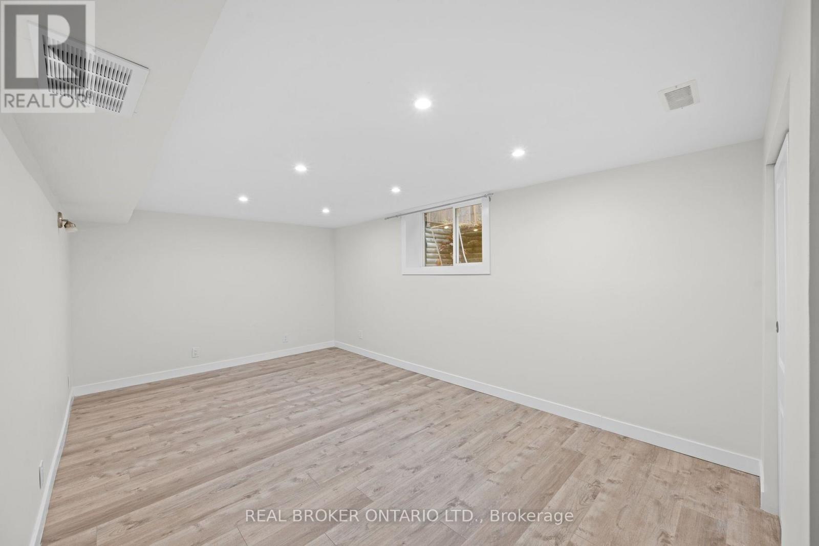 B - 28 Leeming Drive, Ottawa, Ontario  K2H 5P7 - Photo 22 - X14113122