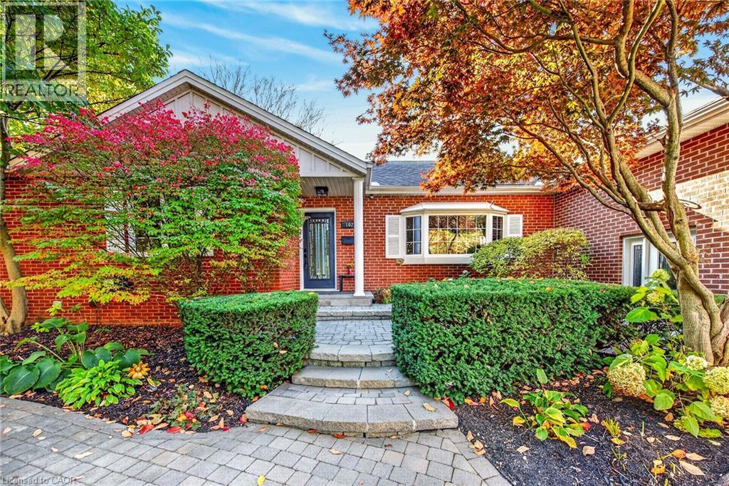 102 Lovers Lane, Ancaster, Ontario  L9G 1G7 - Photo 3 - 40873908