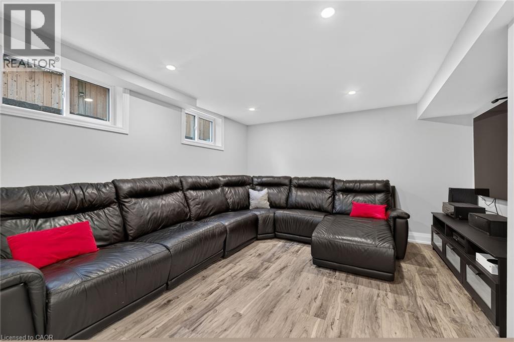102 Lovers Lane, Ancaster, Ontario  L9G 1G7 - Photo 33 - 40873908