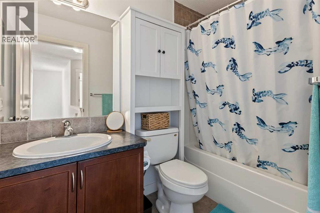 26 Drake Landing  NE