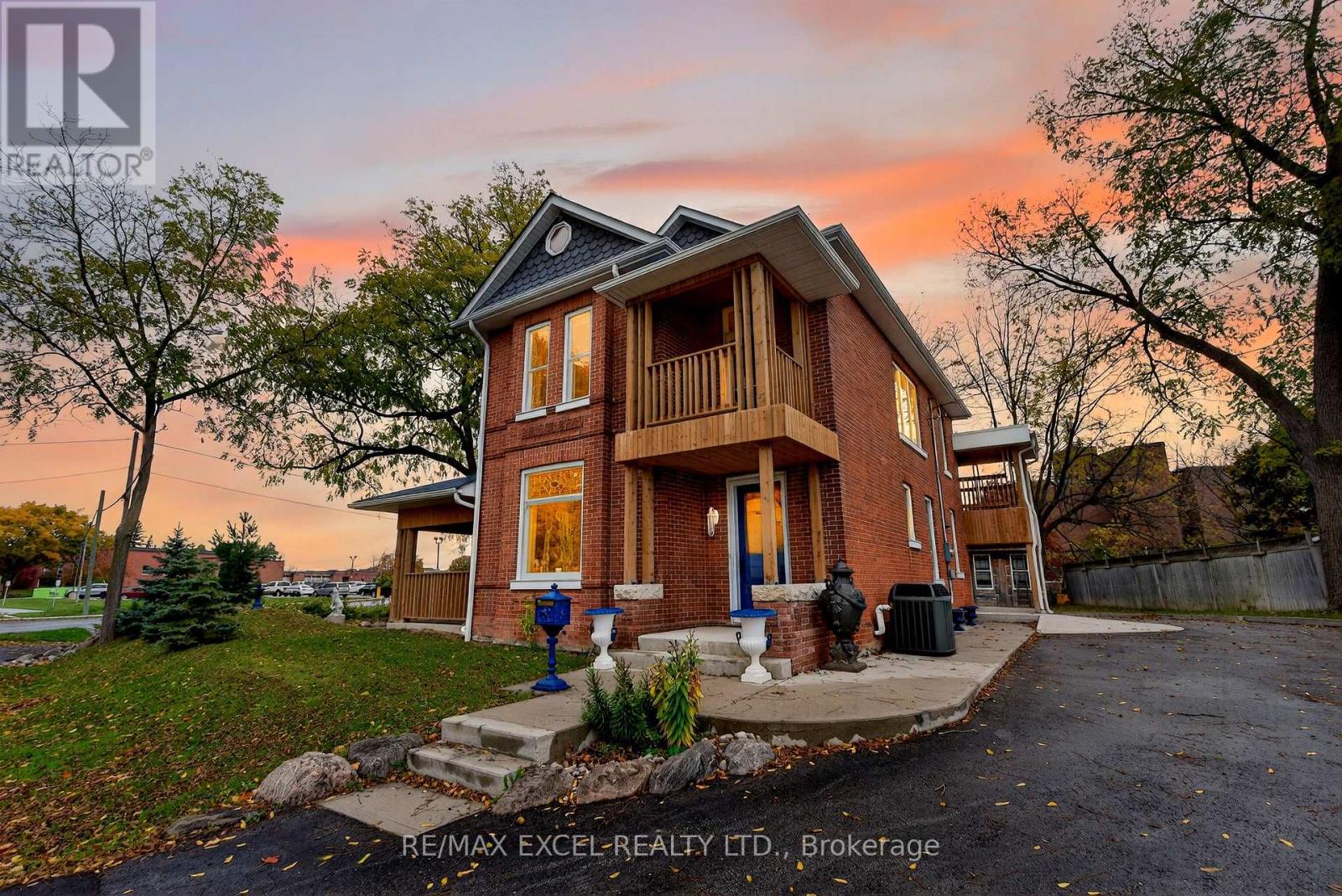 9 The Queensway N, Georgina (Keswick North), Ontario  L4P 1E2 - Photo 2 - N14122794