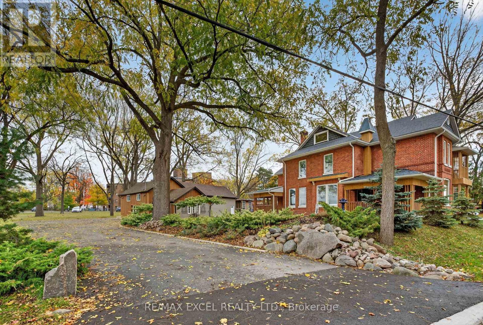 9 The Queensway N, Georgina (Keswick North), Ontario  L4P 1E2 - Photo 3 - N14122794