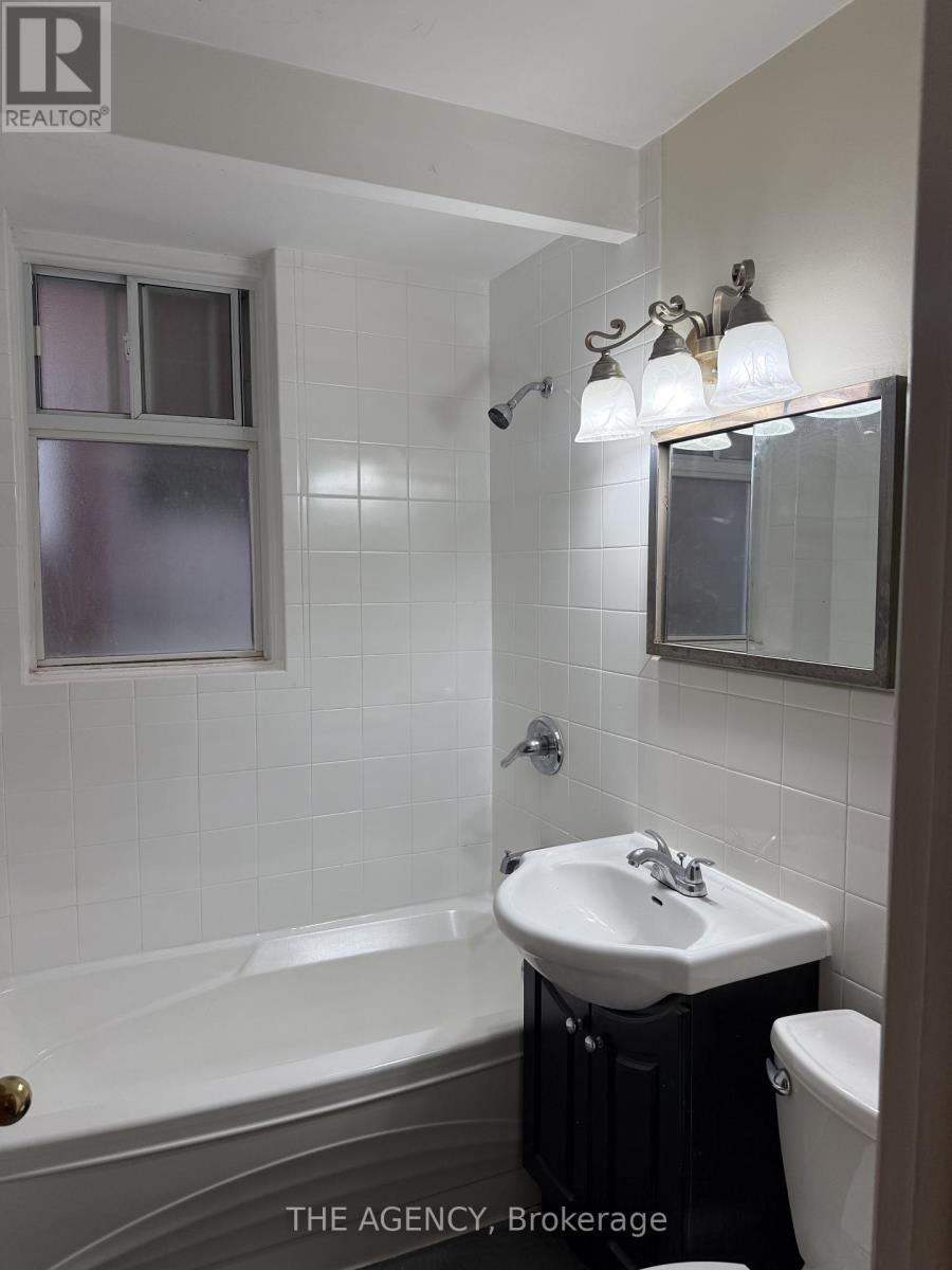 #1 - 75 Keele Street, Toronto (High Park North), Ontario  M6P 2J8 - Photo 7 - W14122792