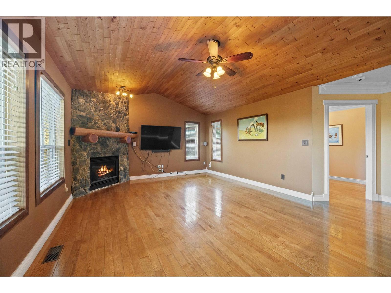 2321 Salo Road, Sorrento, British Columbia  V0E 2W1 - Photo 26 - 10404255