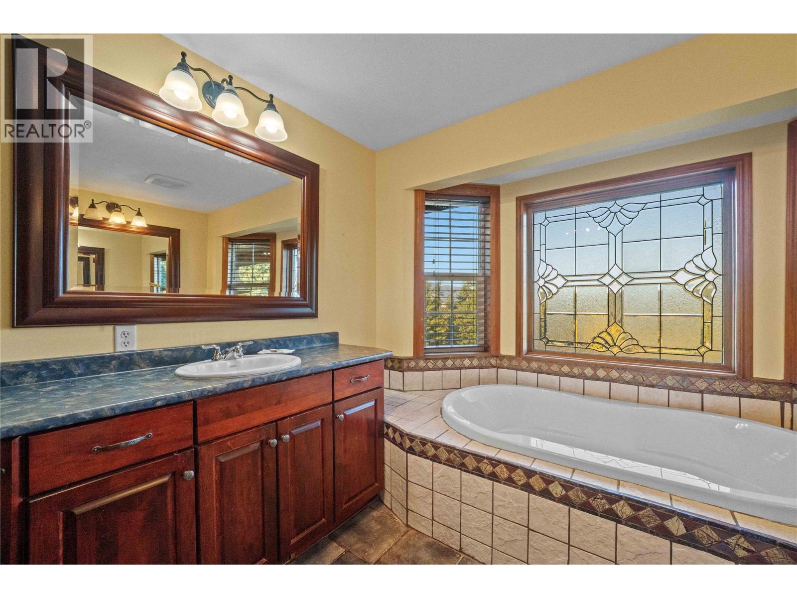 2321 Salo Road, Sorrento, British Columbia  V0E 2W1 - Photo 31 - 10404255