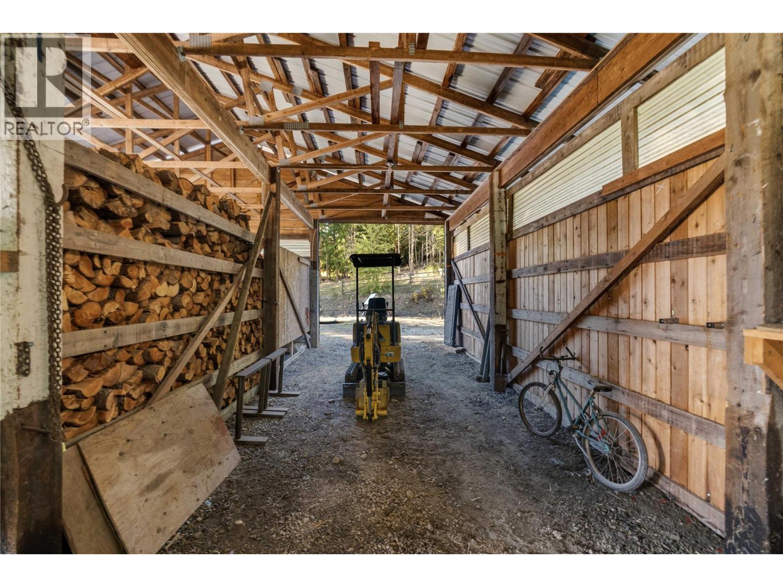 2321 Salo Road, Sorrento, British Columbia  V0E 2W1 - Photo 57 - 10404255