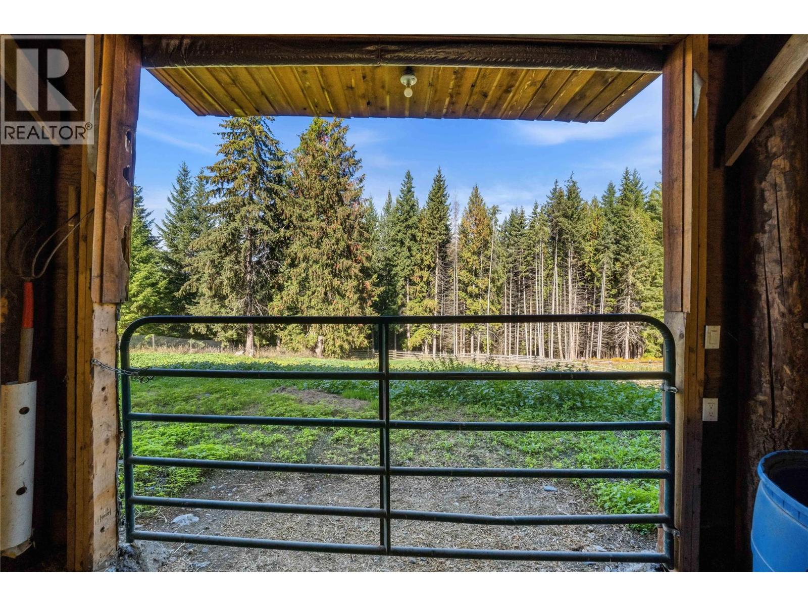 2321 Salo Road, Sorrento, British Columbia  V0E 2W1 - Photo 62 - 10404255