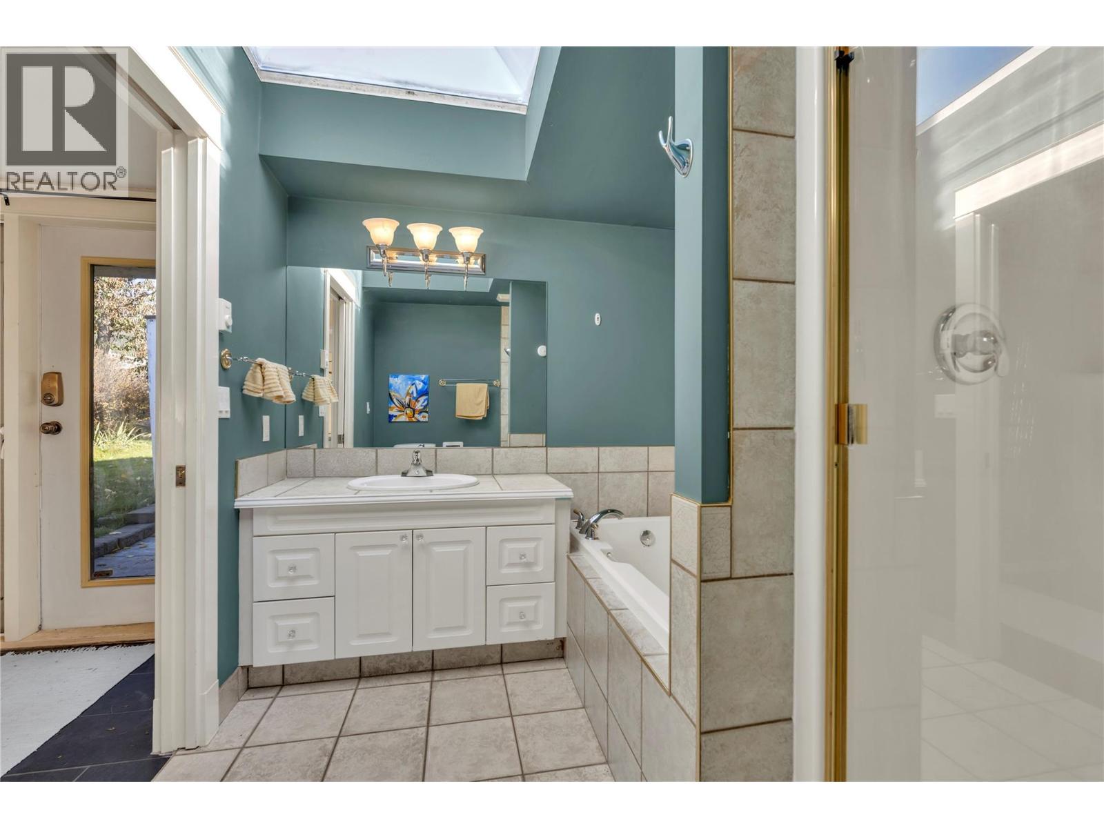 410 Upper Bench Road N, Penticton, British Columbia  V2A 8T4 - Photo 20 - 10403860