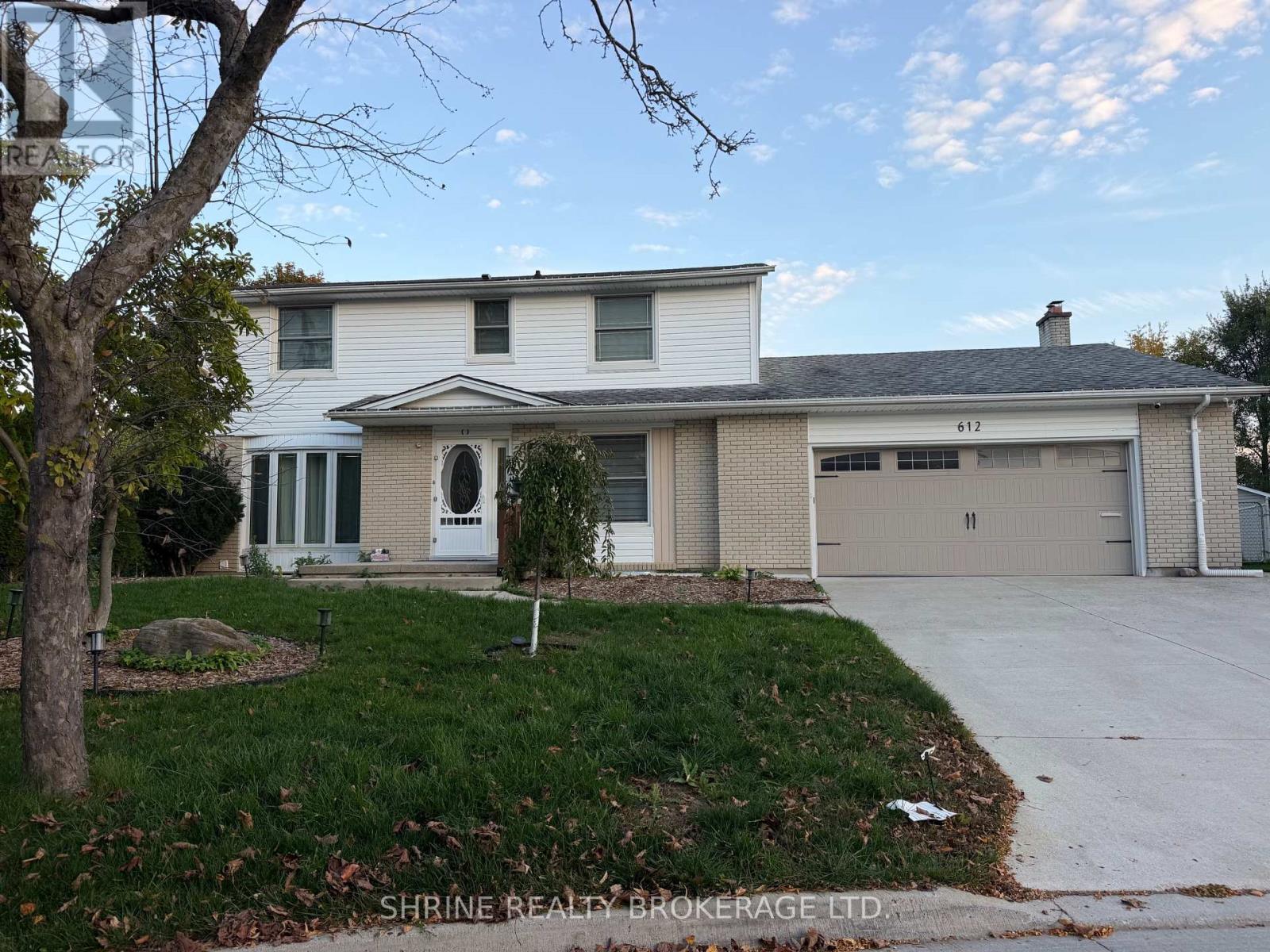 $2,475 MonthlyMain/upper - 612 Fox Mill Place, London South, Ontario