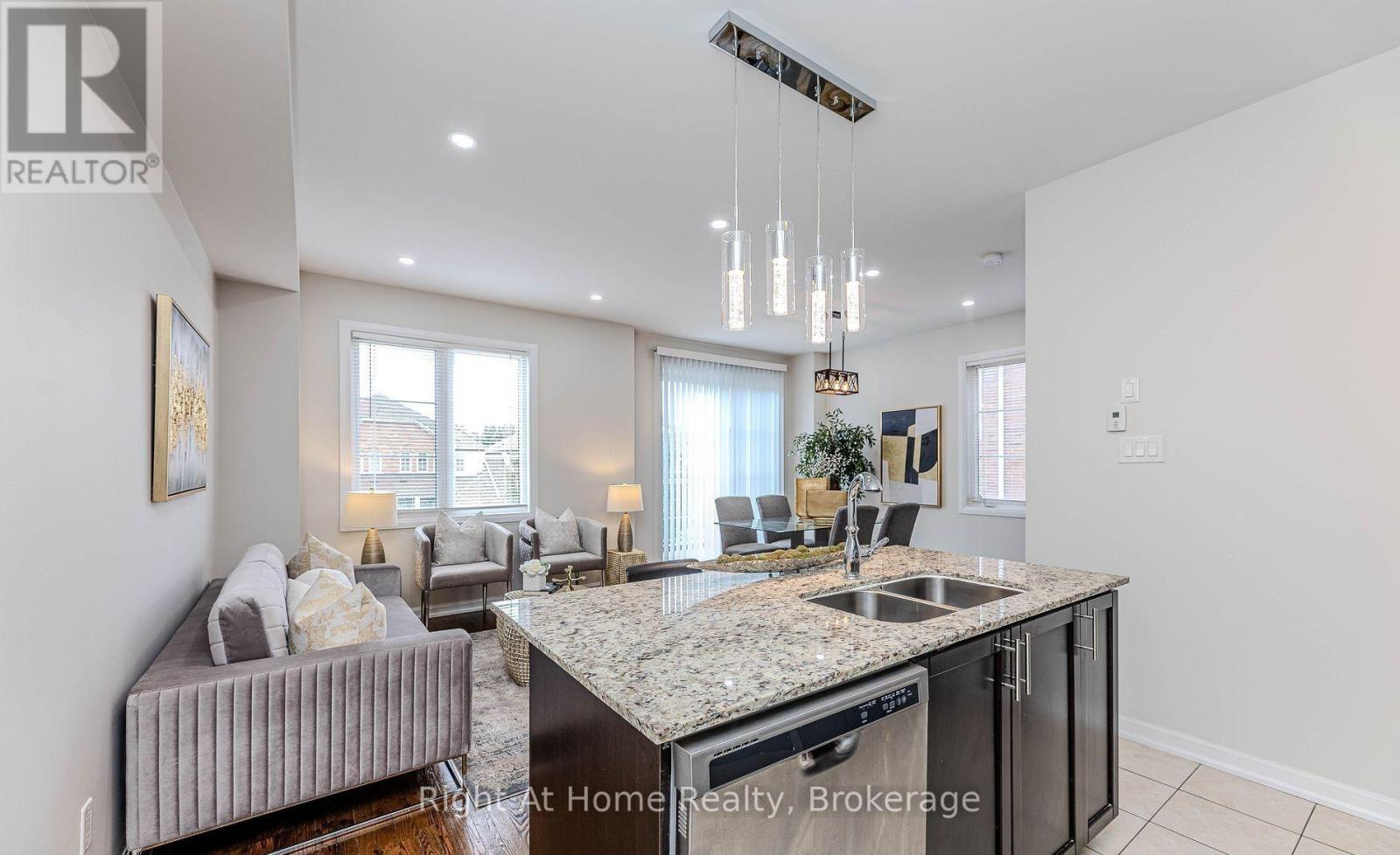 146 - 165 Hampshire Way, Milton (De Dempsey), Ontario  L9T 8M7 - Photo 7 - W14122874