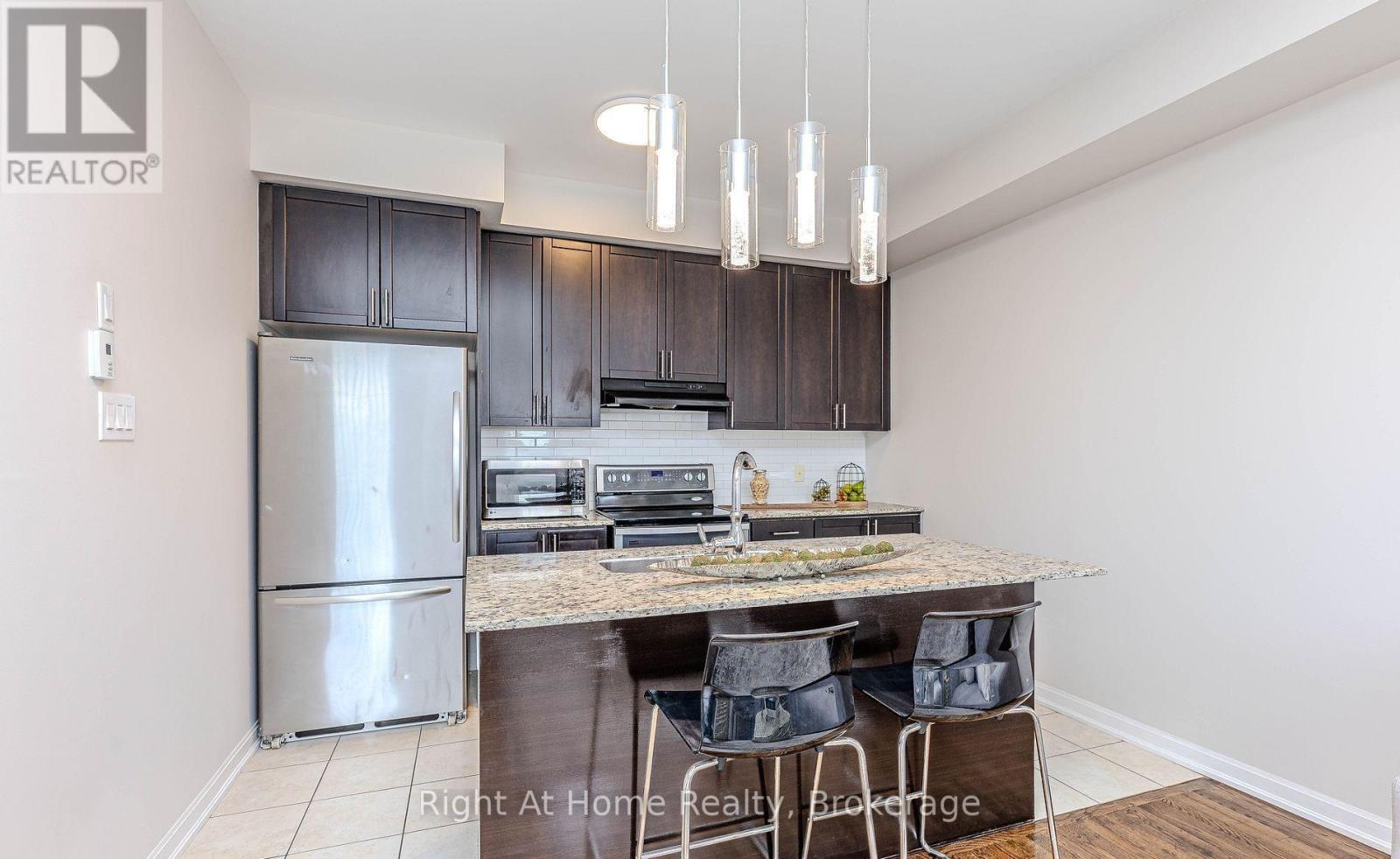 146 - 165 Hampshire Way, Milton (De Dempsey), Ontario  L9T 8M7 - Photo 8 - W14122874