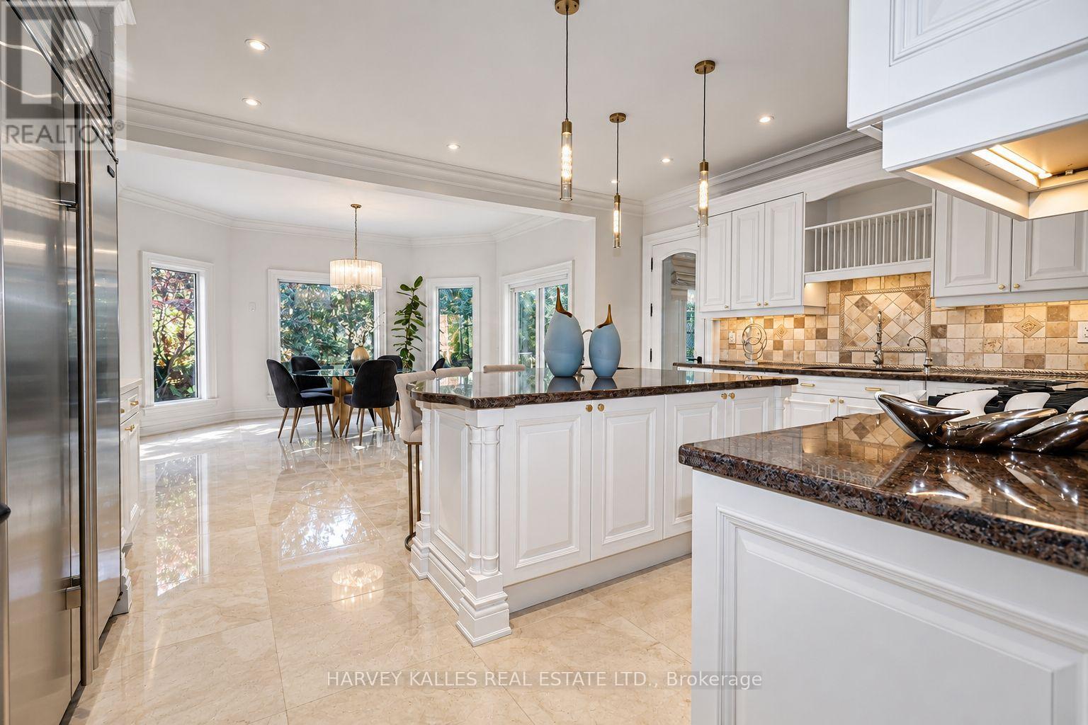 11 York Road, Toronto (Bridle Path-Sunnybrook-York Mills), Ontario  M2L 1H4 - Photo 9 - C14122840