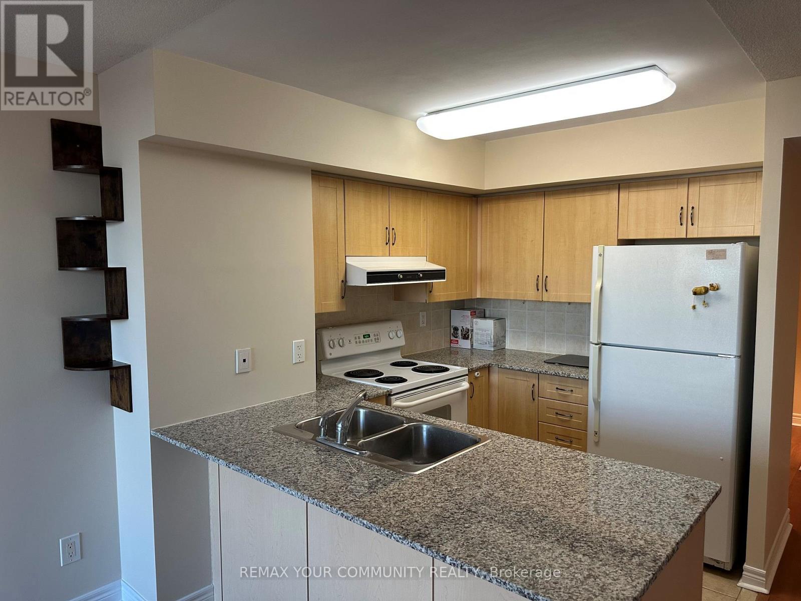 1207 - 50 Disera Drive, Vaughan (Beverley Glen), Ontario  L4J 9E9 - Photo 5 - N14122814