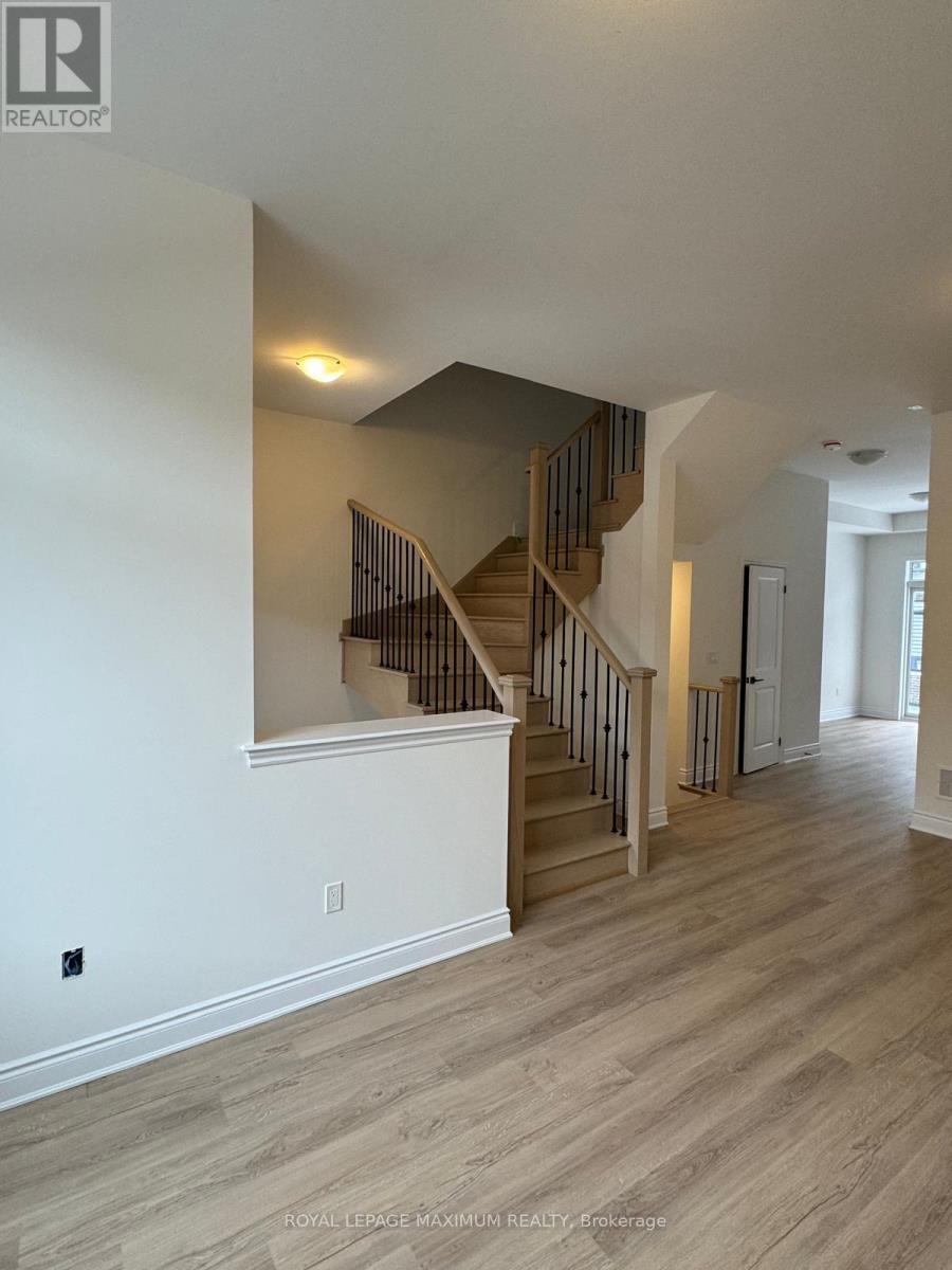 82 Paradox Street, Vaughan (Elder Mills), Ontario  L4L 1A7 - Photo 5 - N14122816