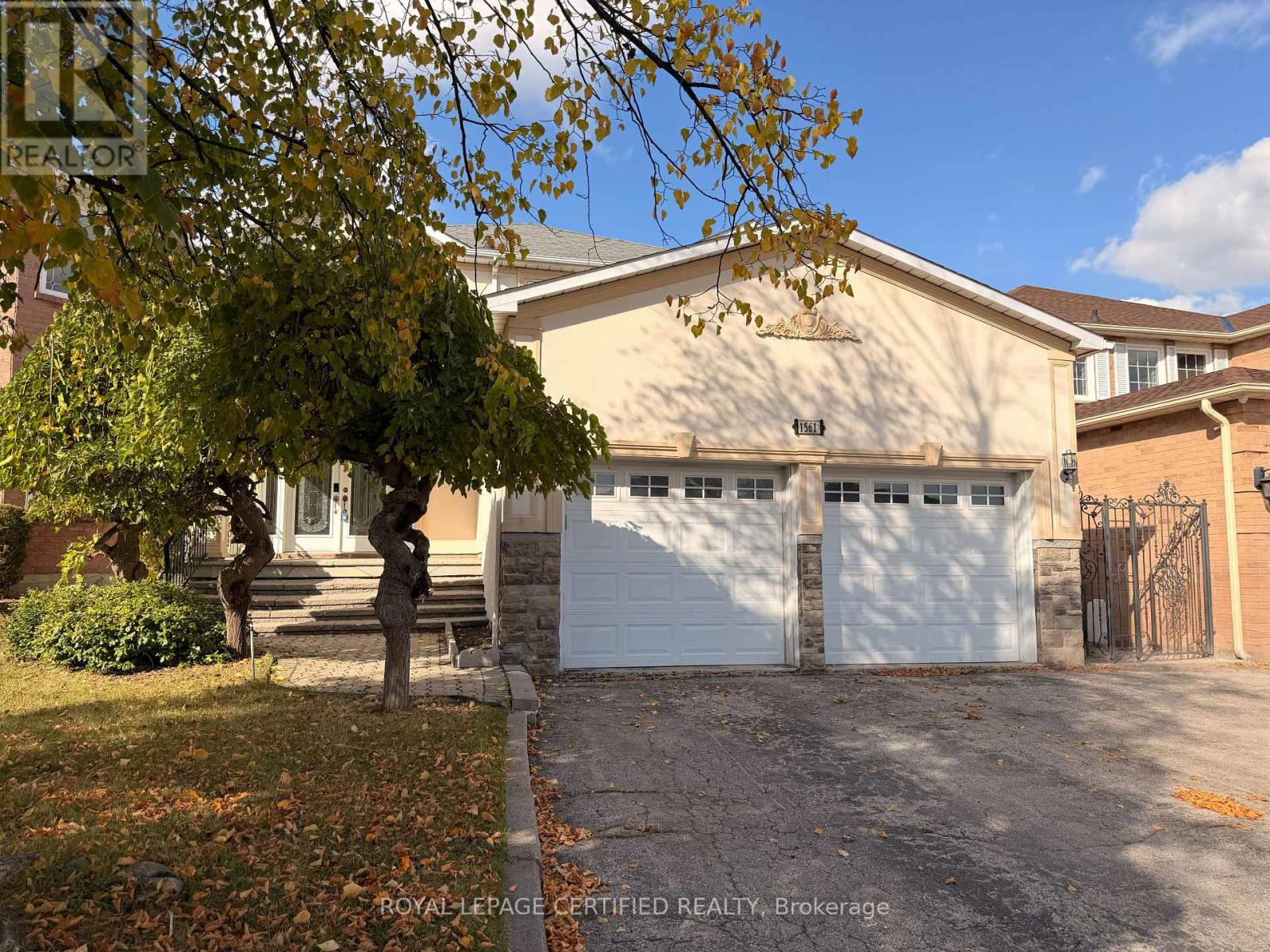 1561 Wintergrove Gardens, Mississauga, Ontario  L5M 3Z9 - Photo 2 - W14122818