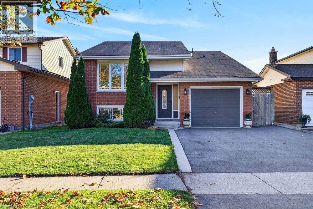 4 VANCE Crescent, Waterdown, Ontario