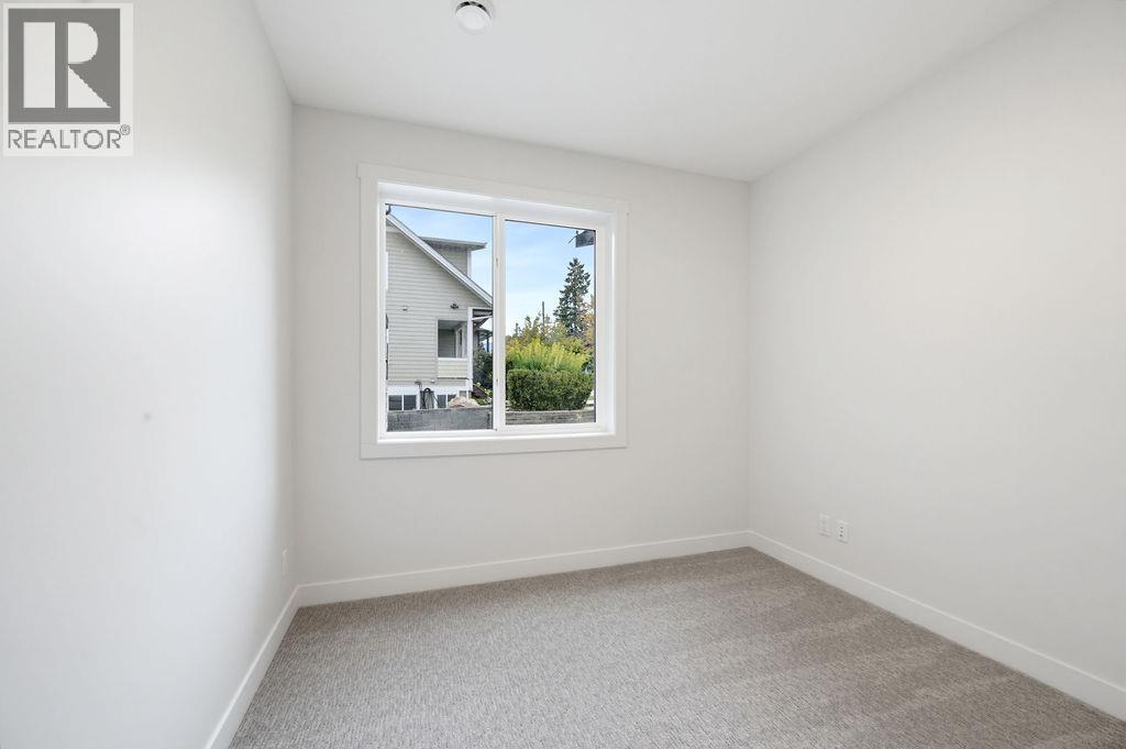 1080 9 Avenue NE Unit# 1