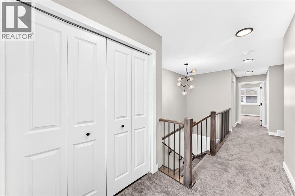 1063 Bayview Crescent SW, Airdrie, Alberta  T4B 5N8 - Photo 28 - A2338037