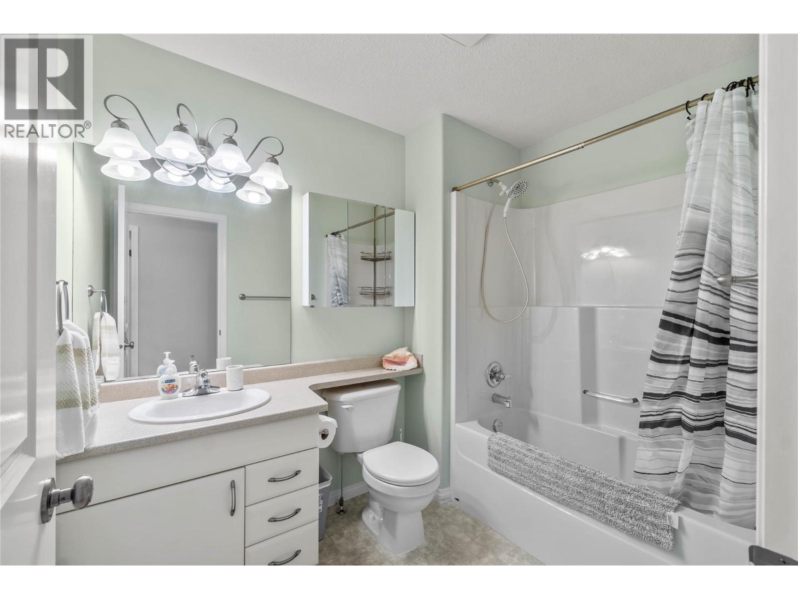 1104 QUAIL Drive Unit# 27